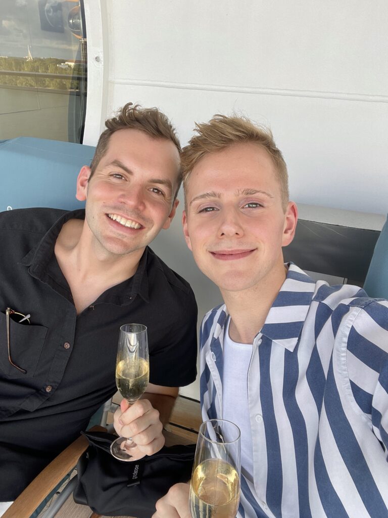 Facetune_25-11-2023-16-30-34